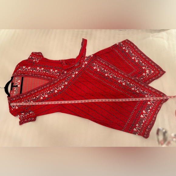BCBGMaxAzaria Red Short Sleeve Wrap Dress, Size L - Picture 10 of 11
